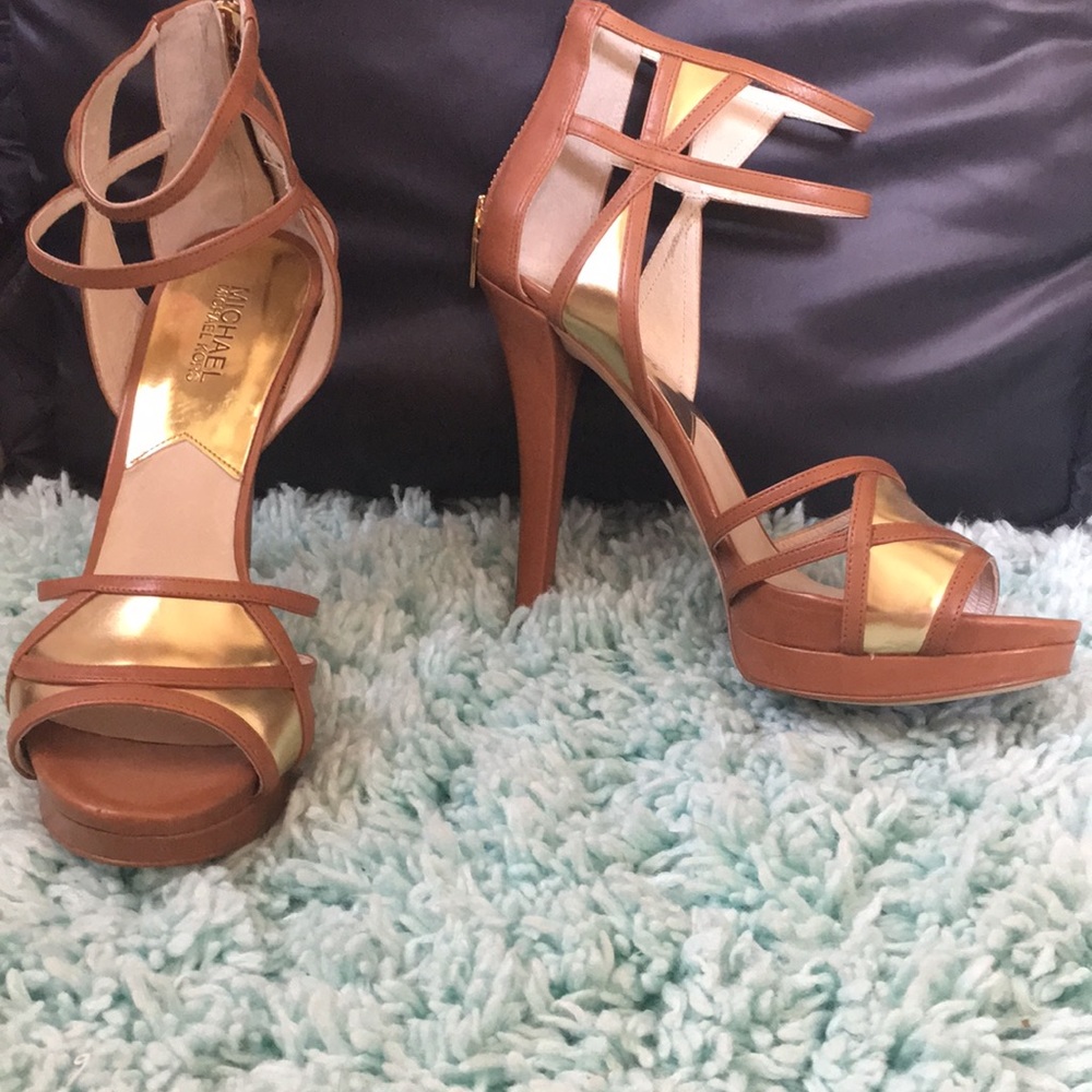 Open toe tan and gold MK heels